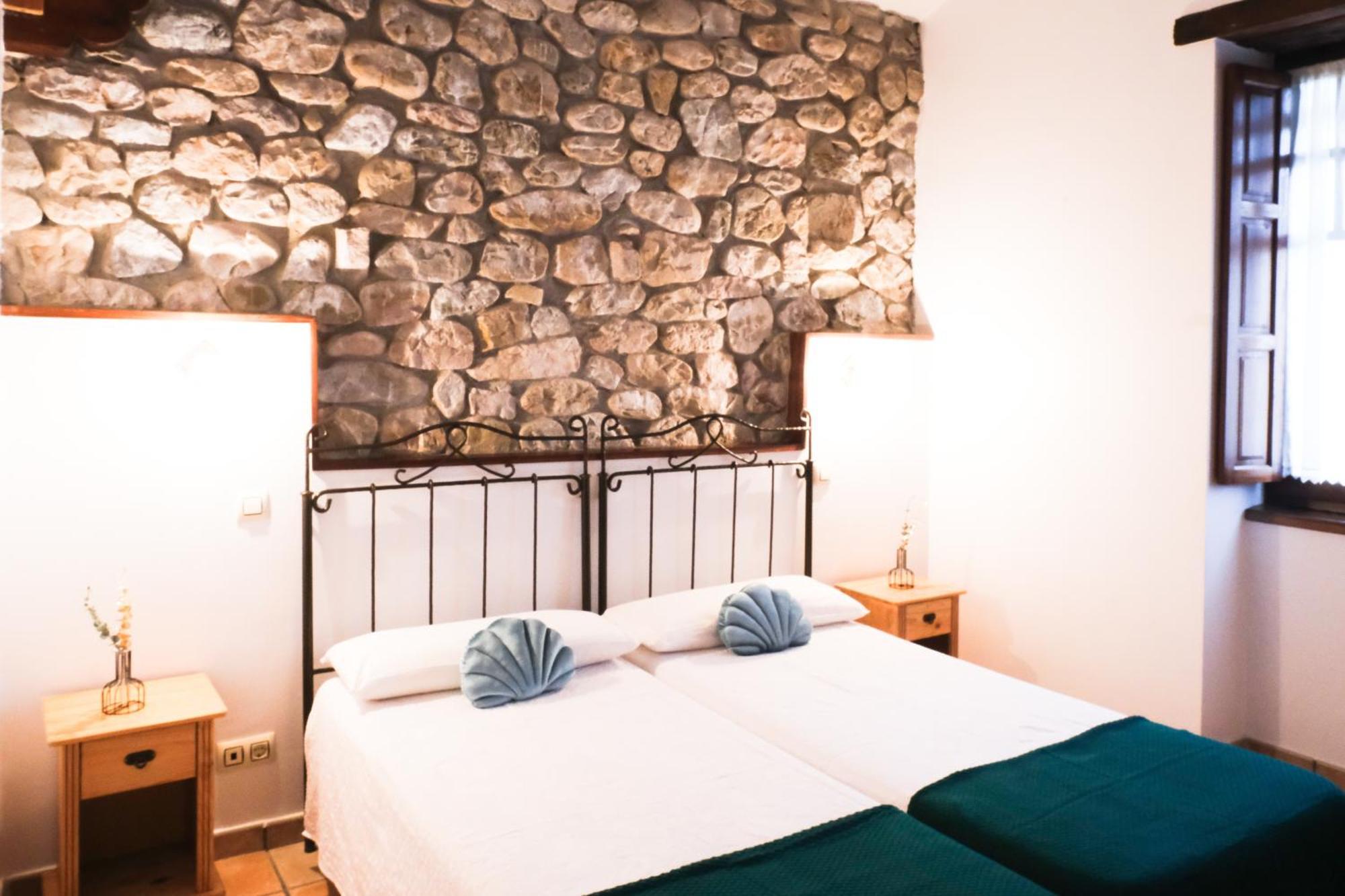 Posada La Estela De Barros Corrales De Buelna Luaran gambar
