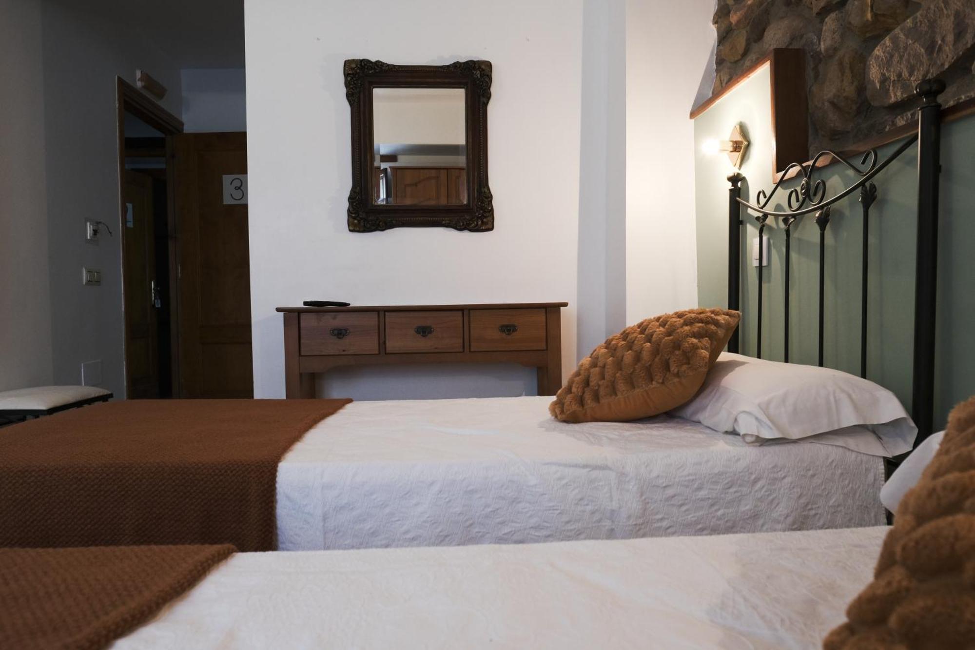 Posada La Estela De Barros Corrales De Buelna Luaran gambar