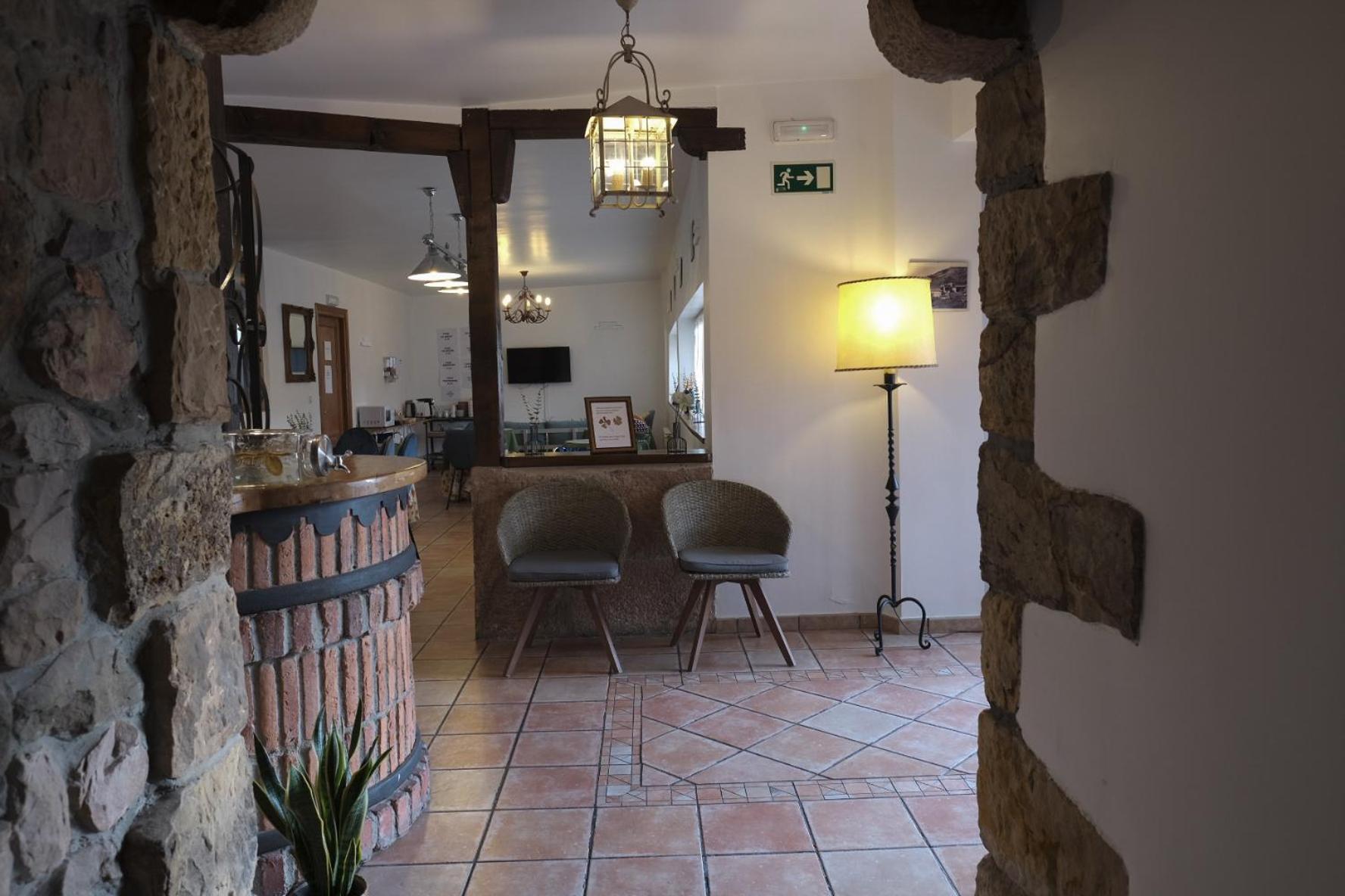 Posada La Estela De Barros Corrales De Buelna Luaran gambar