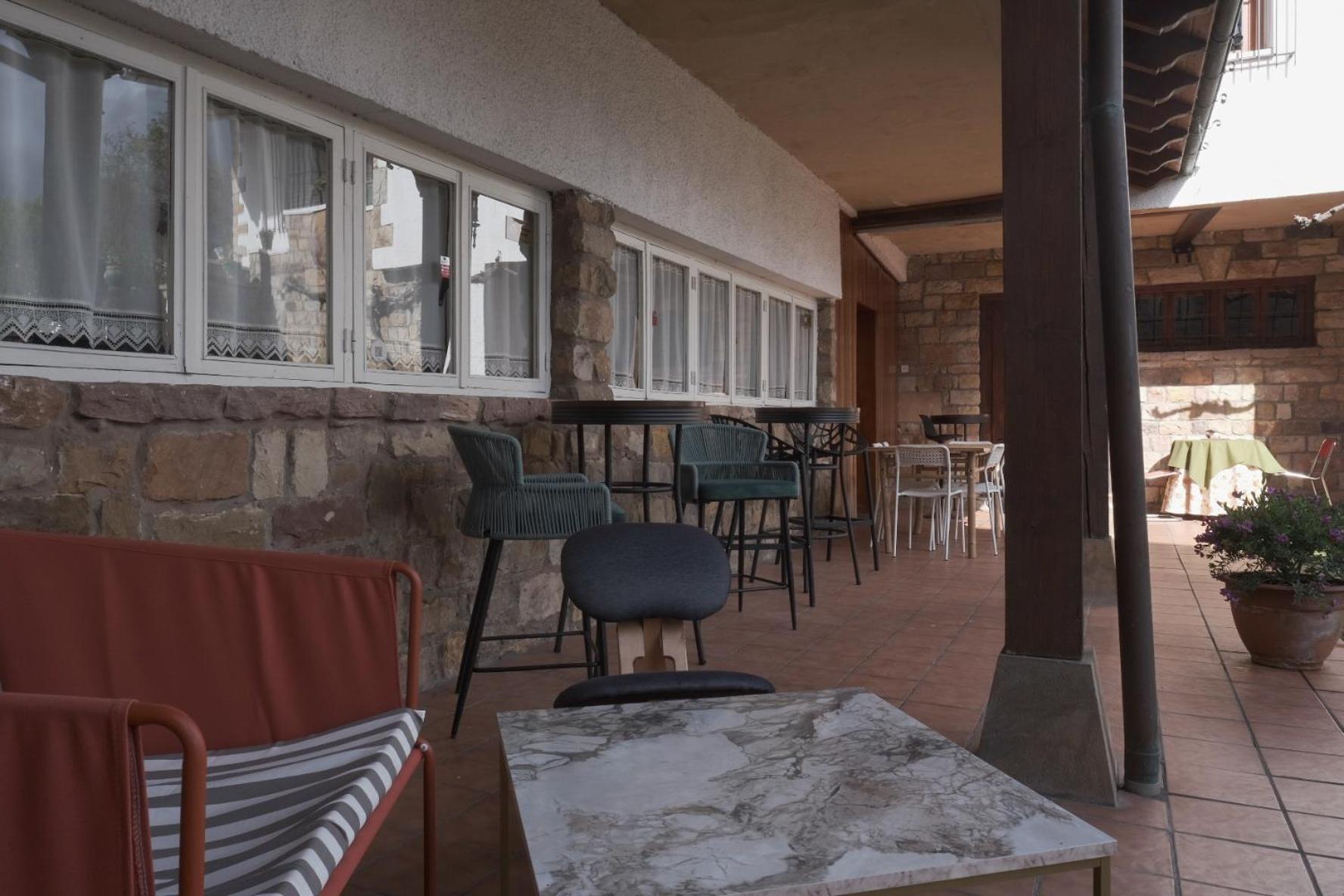 Posada La Estela De Barros Corrales De Buelna Luaran gambar