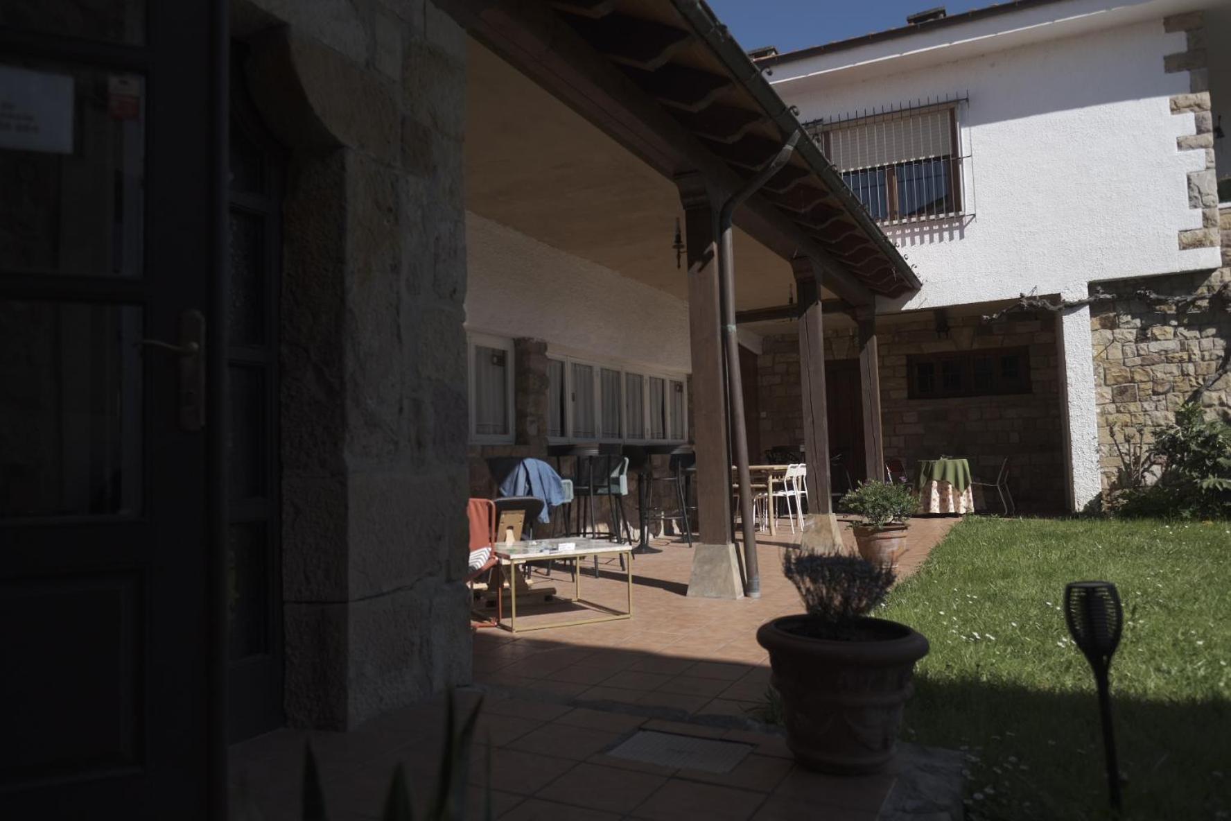 Posada La Estela De Barros Corrales De Buelna Luaran gambar